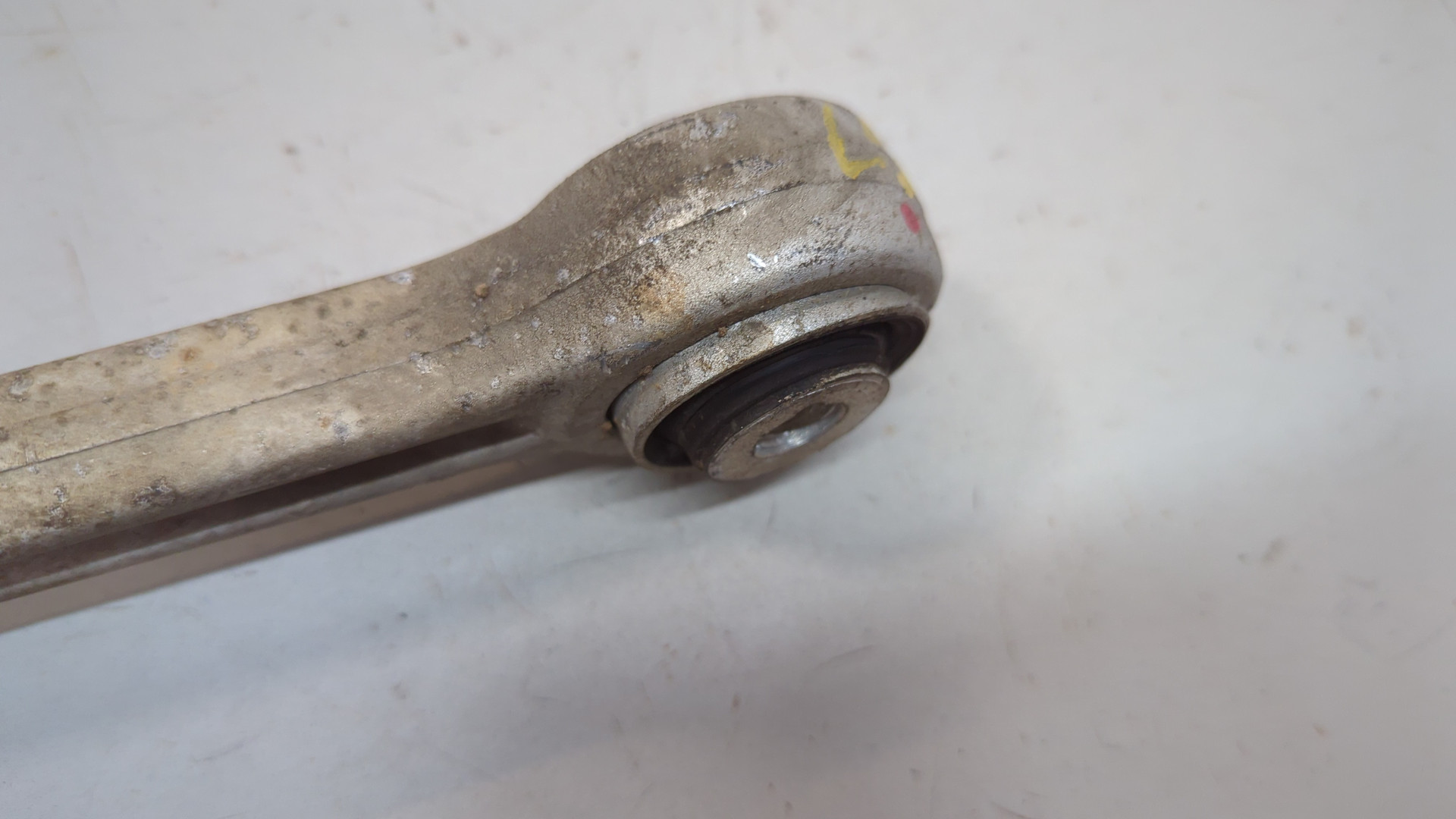 Рычаг задний