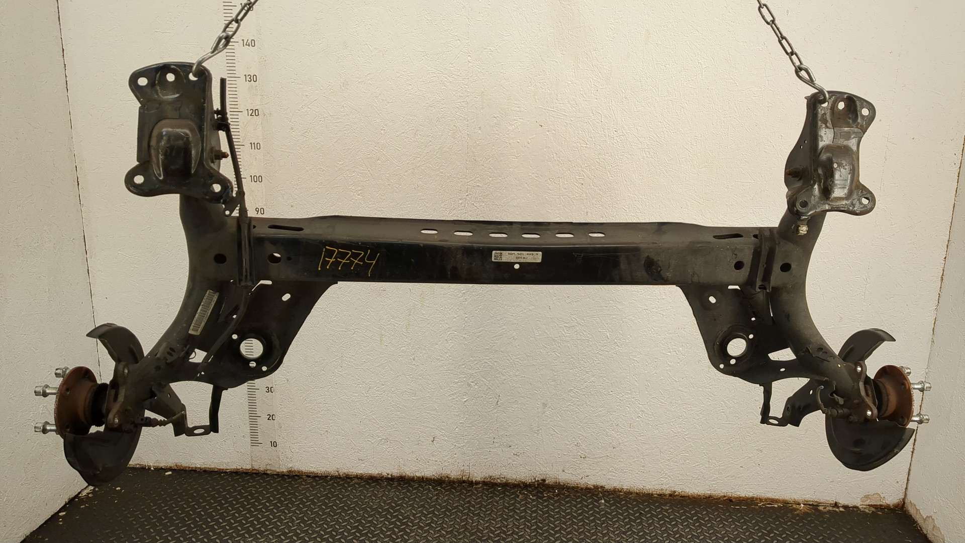 Балка задняя