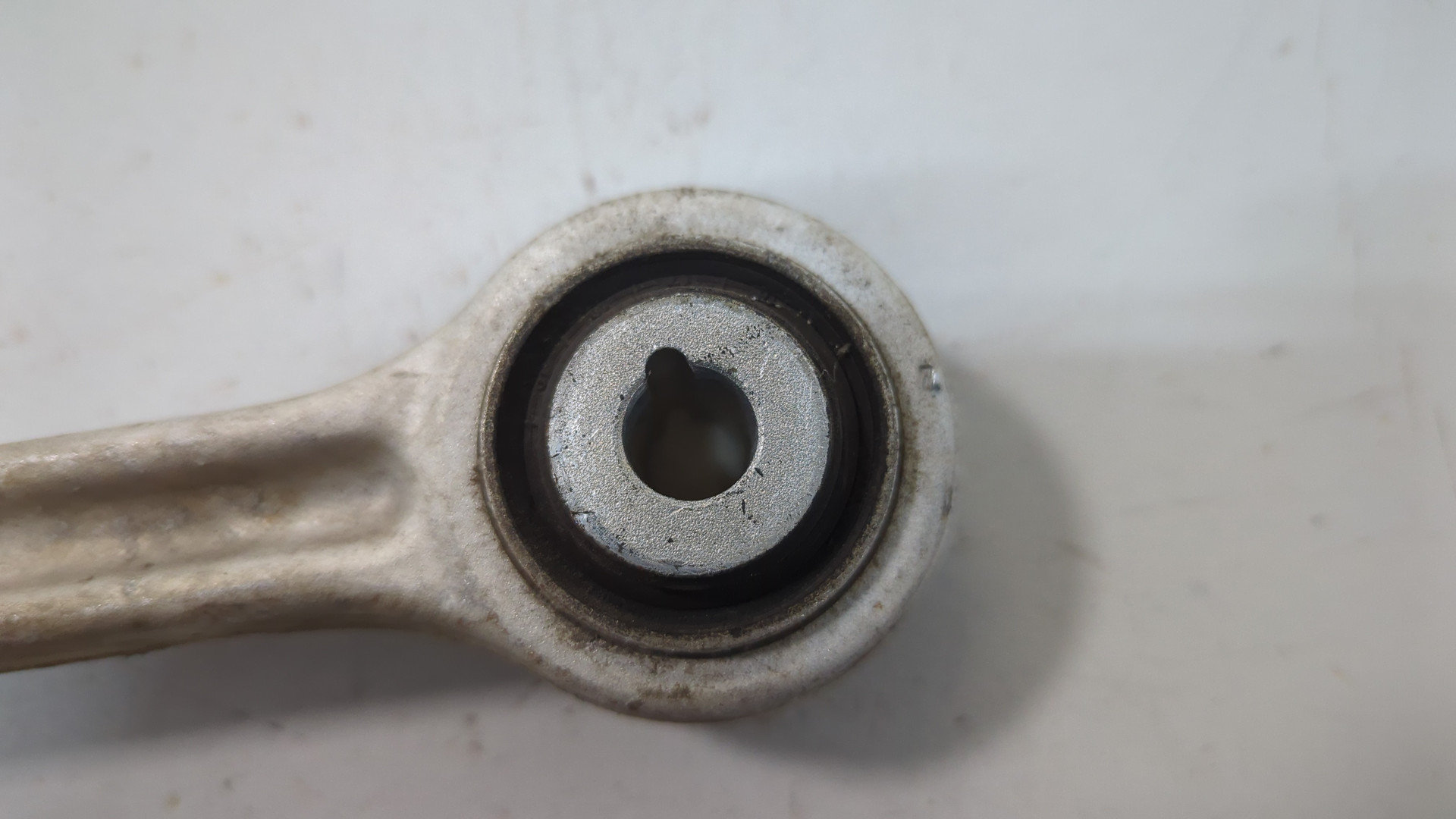 Рычаг задний