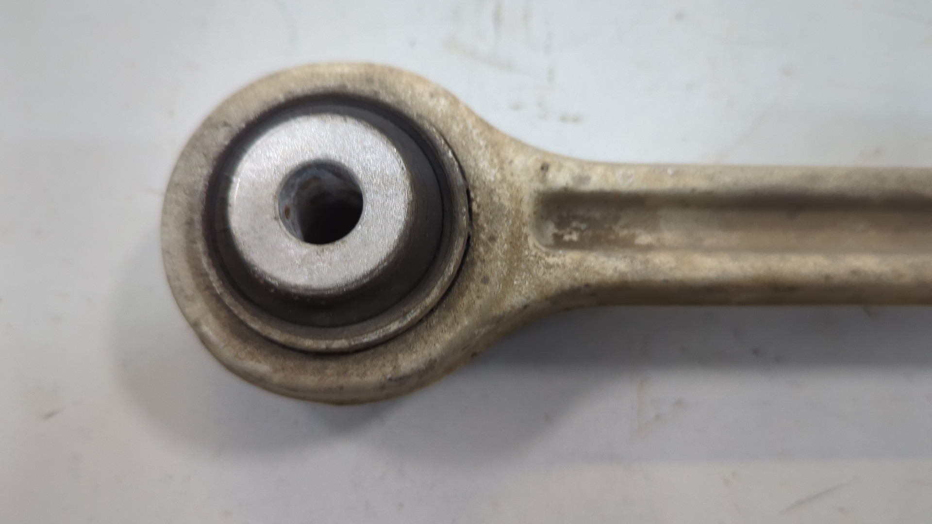 Рычаг задний