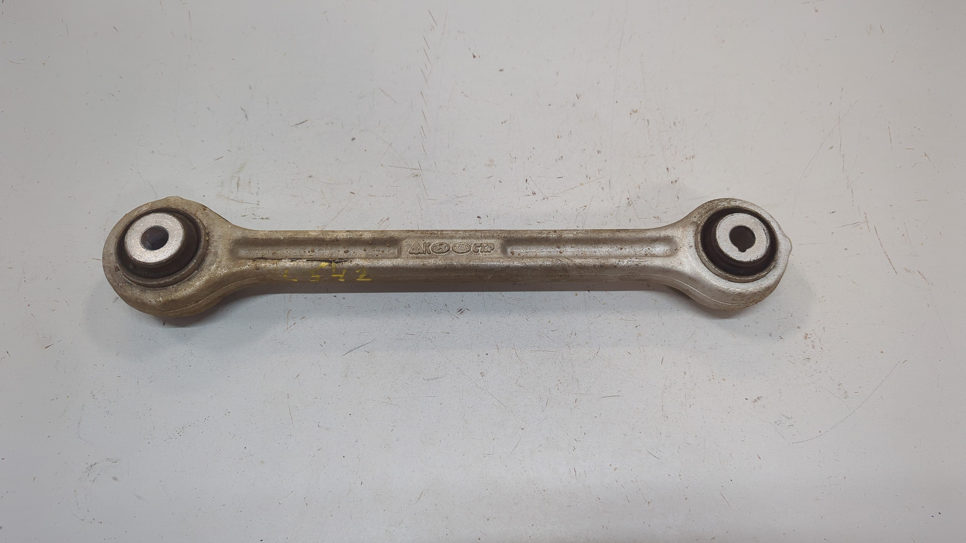 Рычаг задний