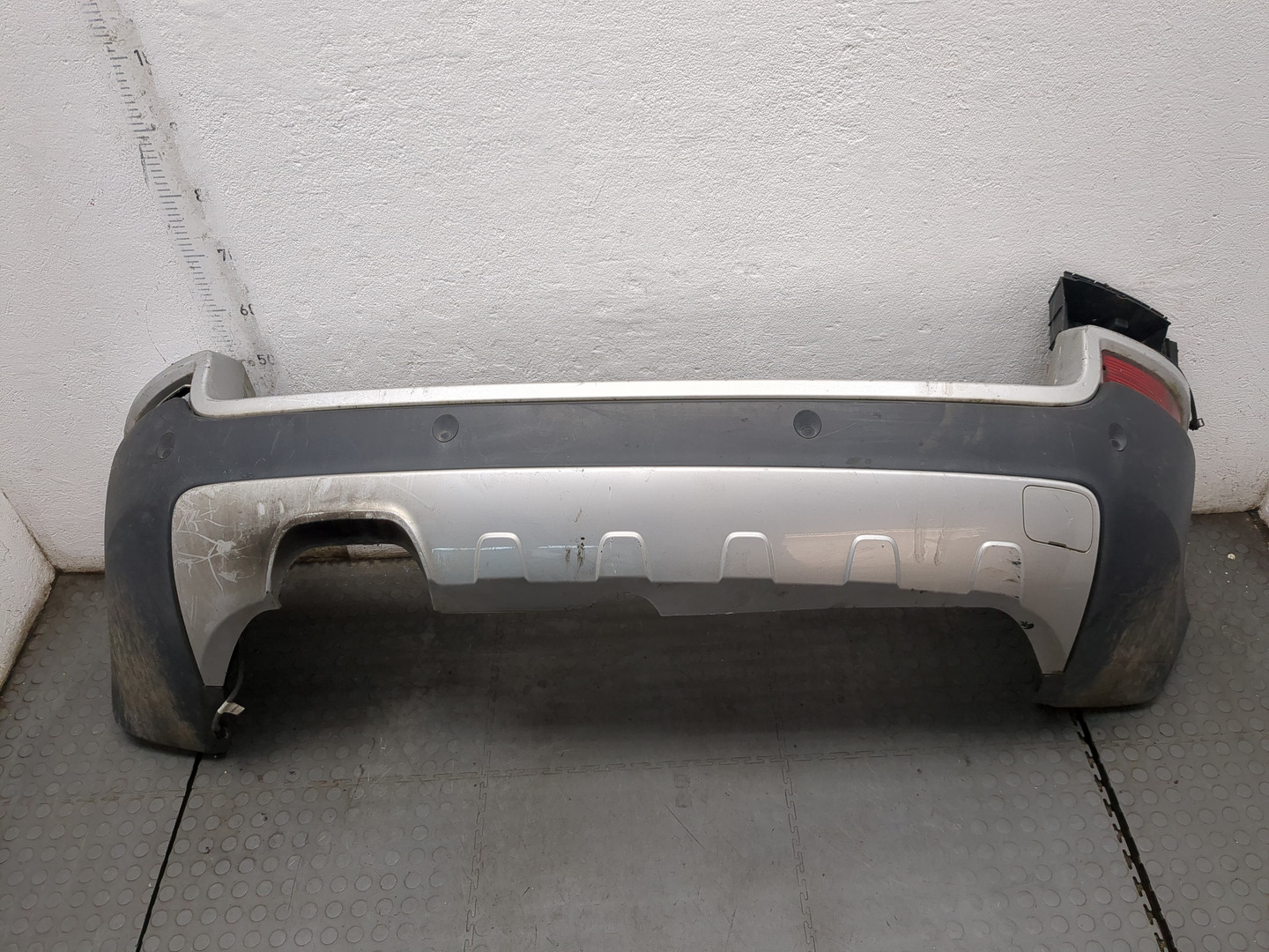 Бампер задний