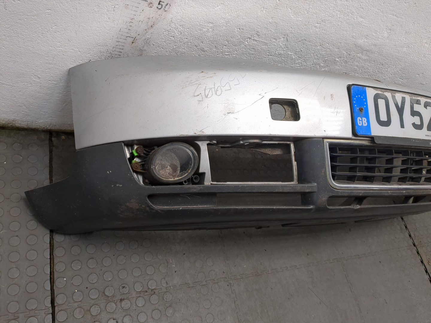 Бампер передний