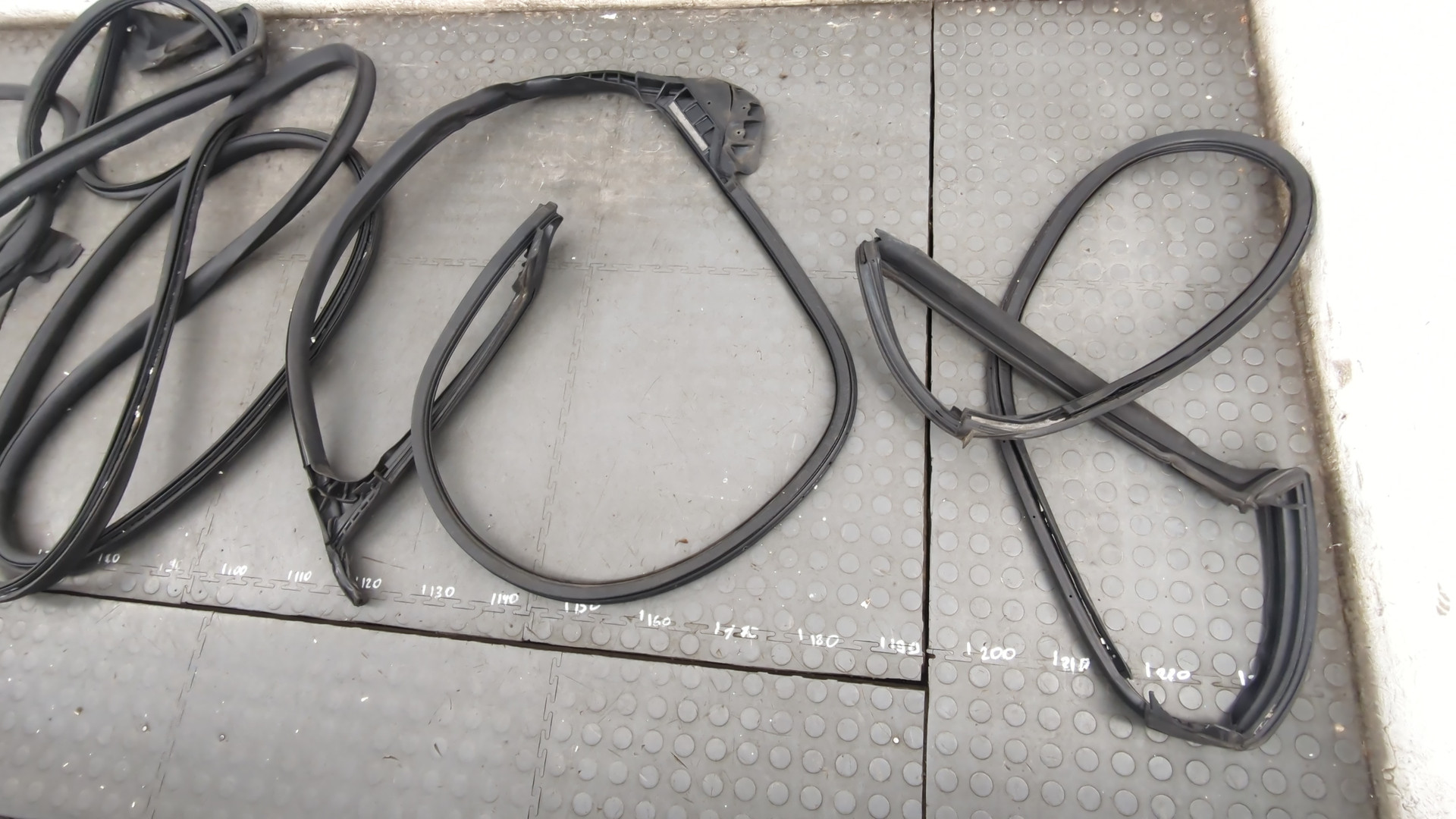 Уплотнитель (наружный)