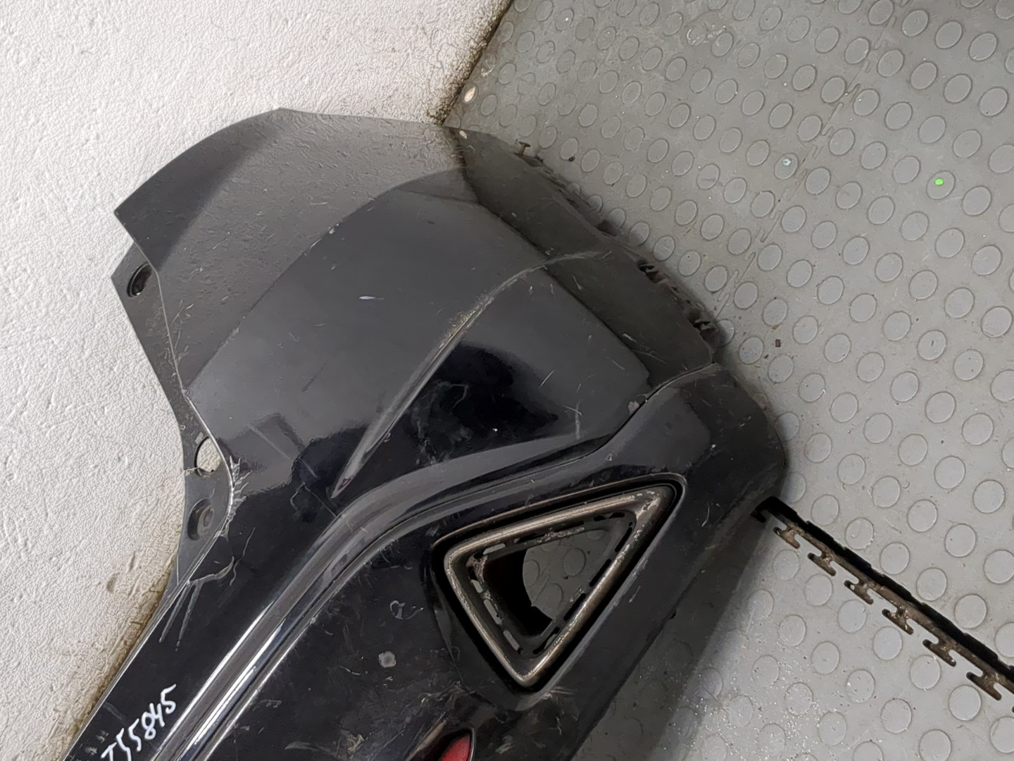 Бампер задний