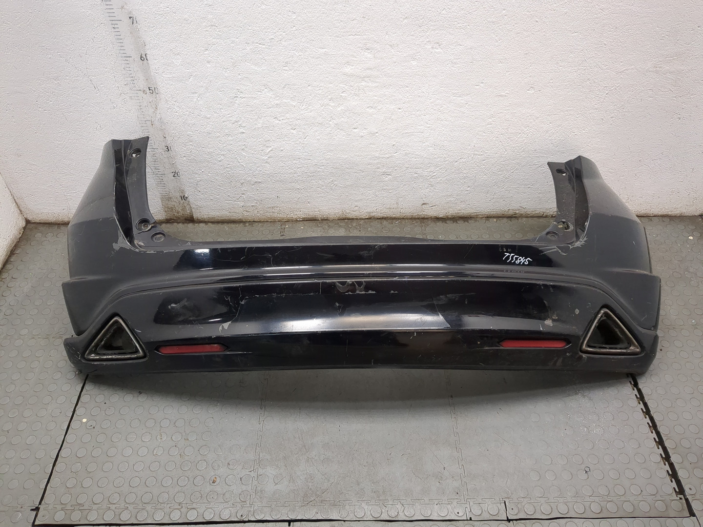 Бампер задний