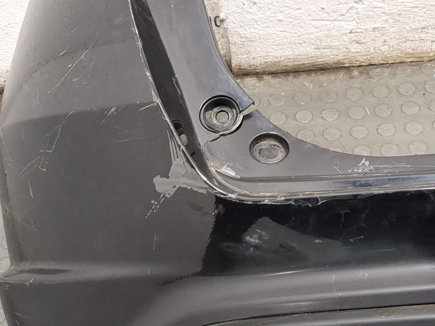 Бампер задний