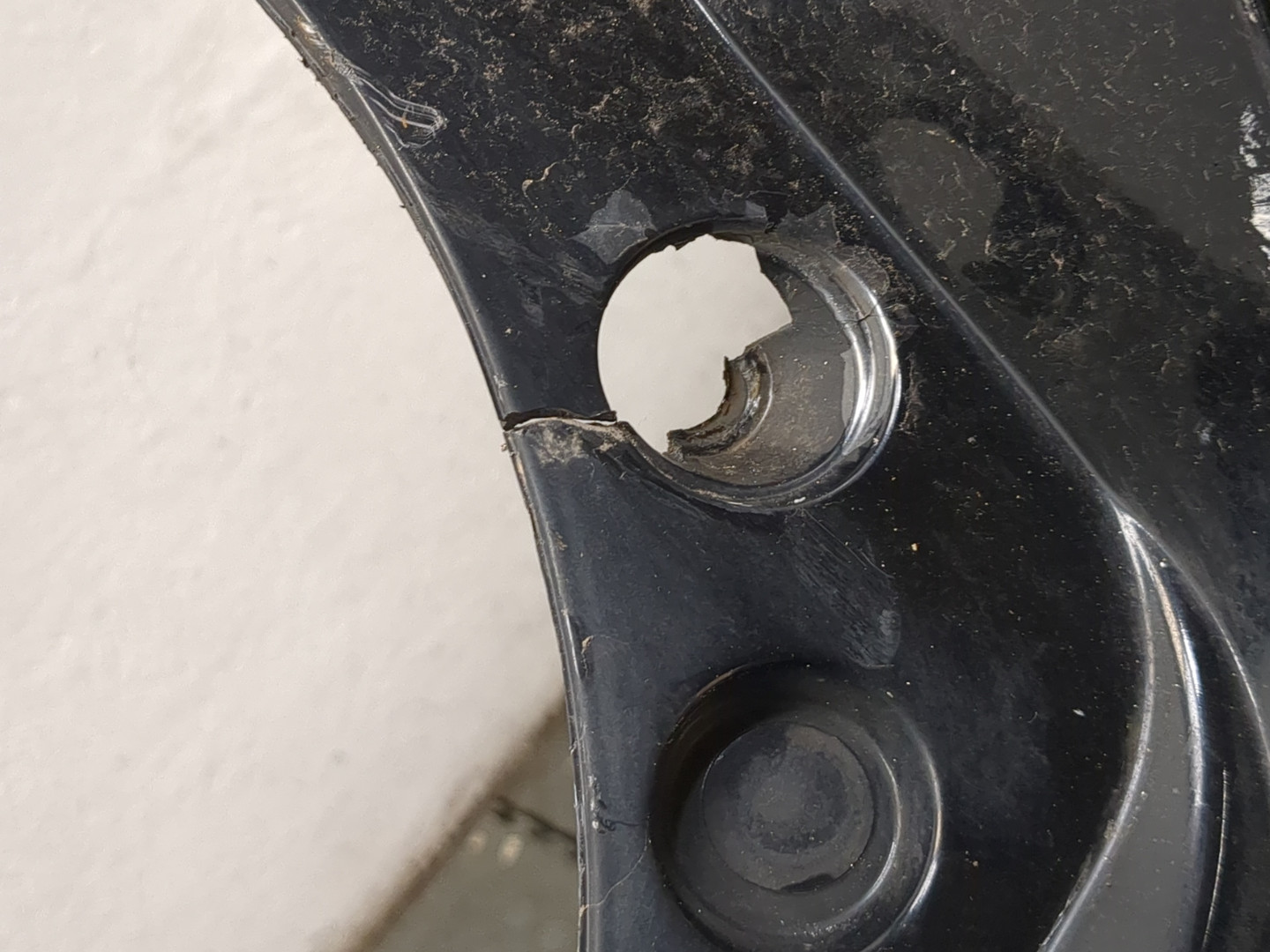 Бампер задний