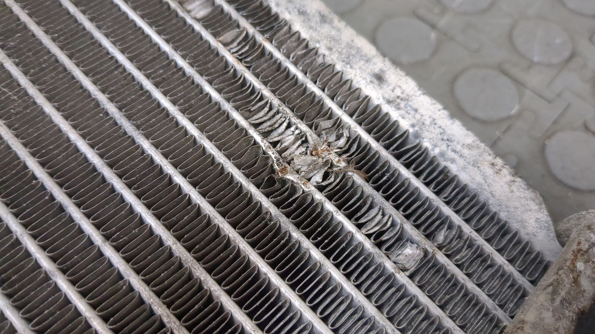 Радиатор охлаждения двигателя основной