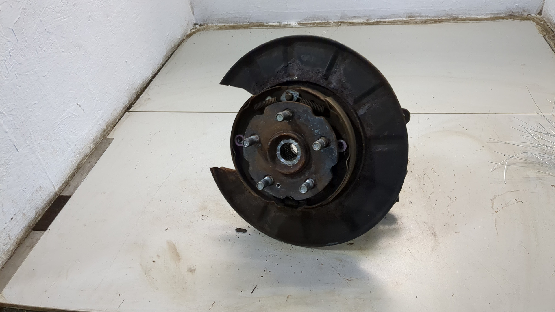 Кулак поворотный задний правый