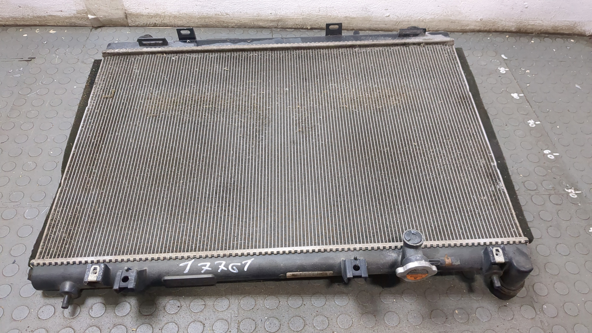 Радиатор охлаждения двигателя основной