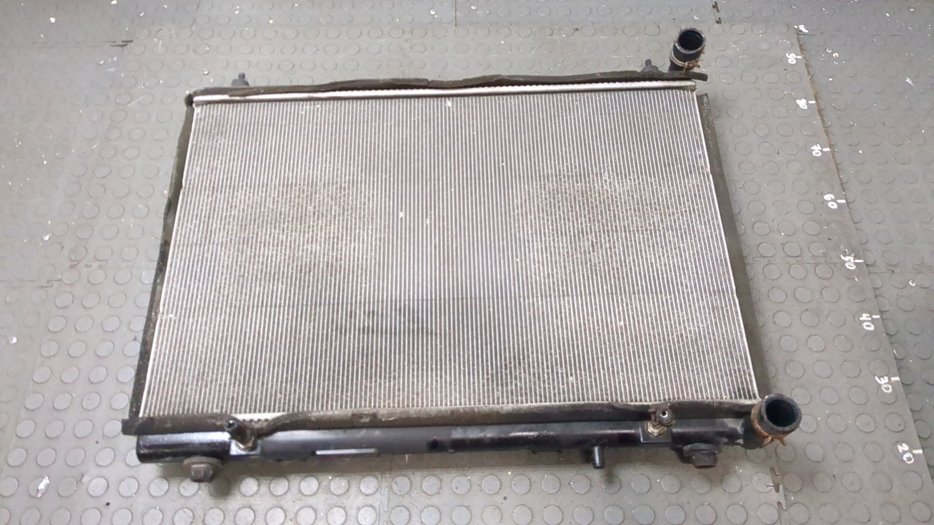 Радиатор охлаждения двигателя основной