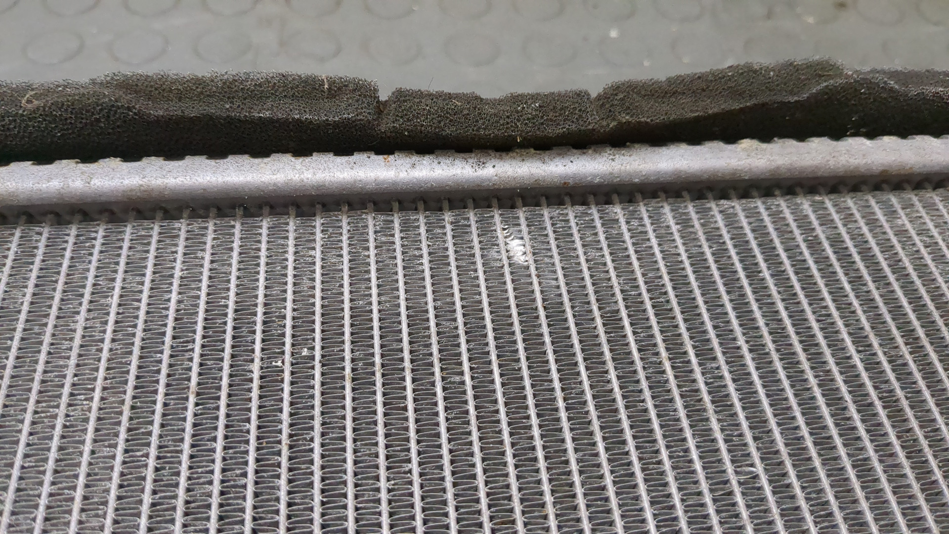 Радиатор охлаждения двигателя основной