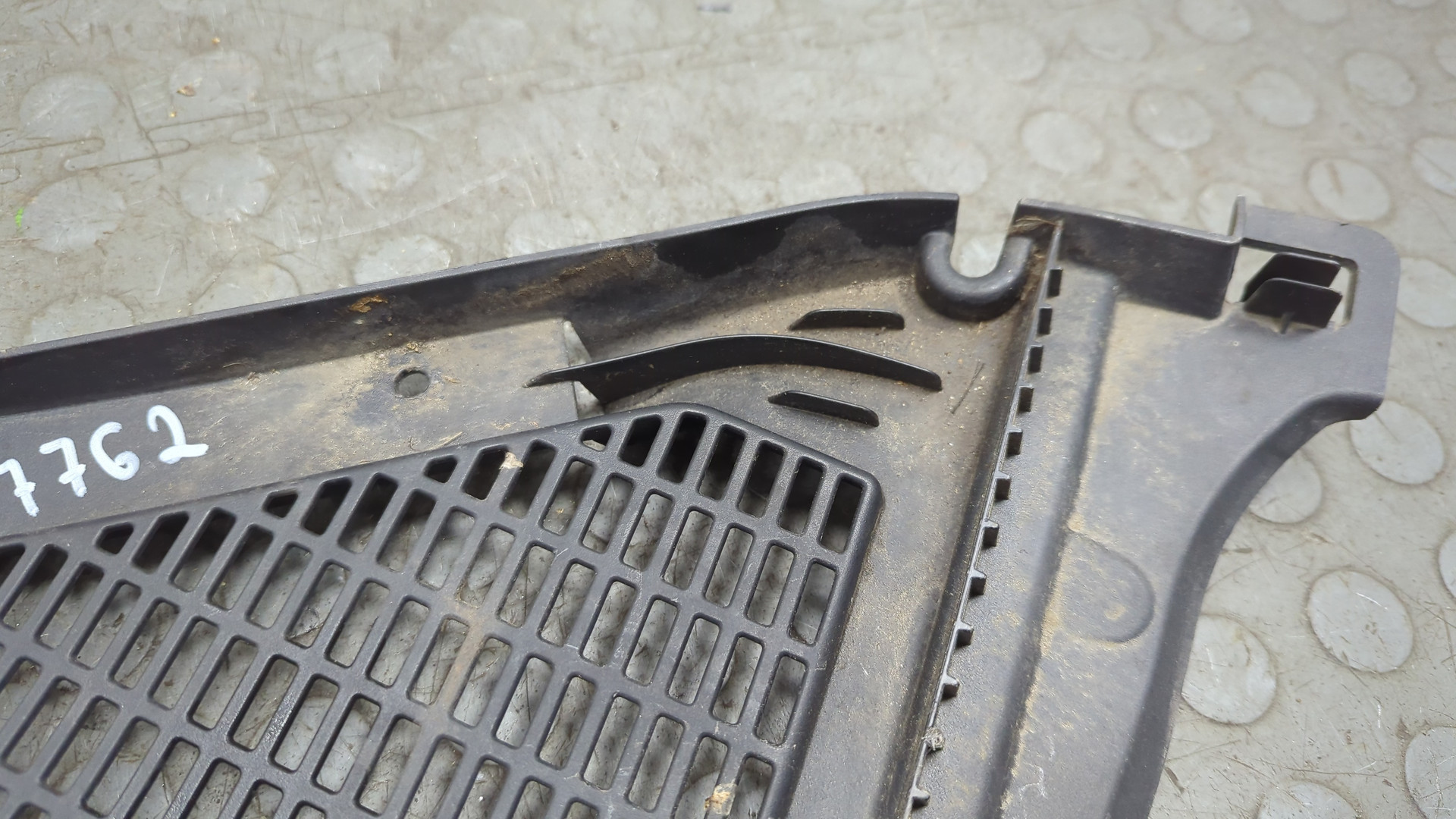 Решетка стеклоочистителей (Жабо)