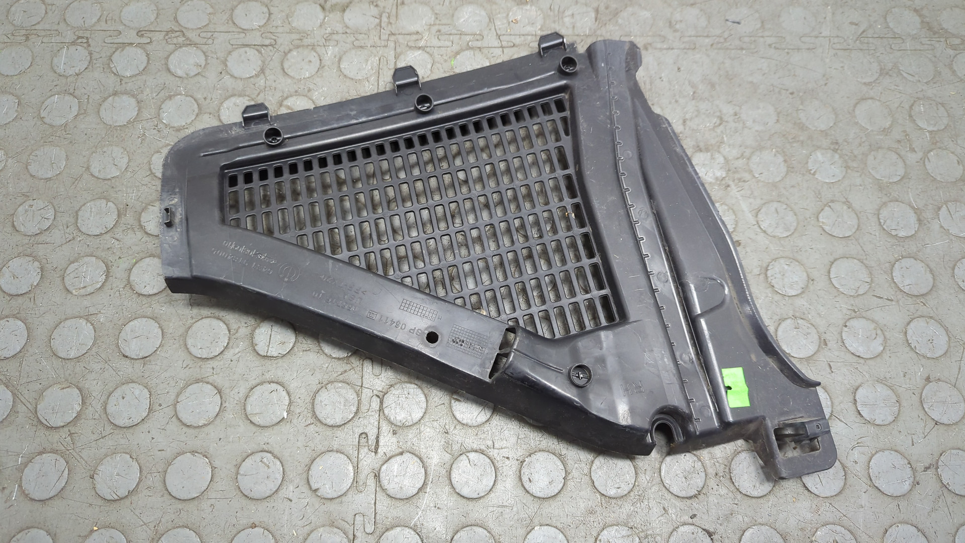 Решетка стеклоочистителей (Жабо)