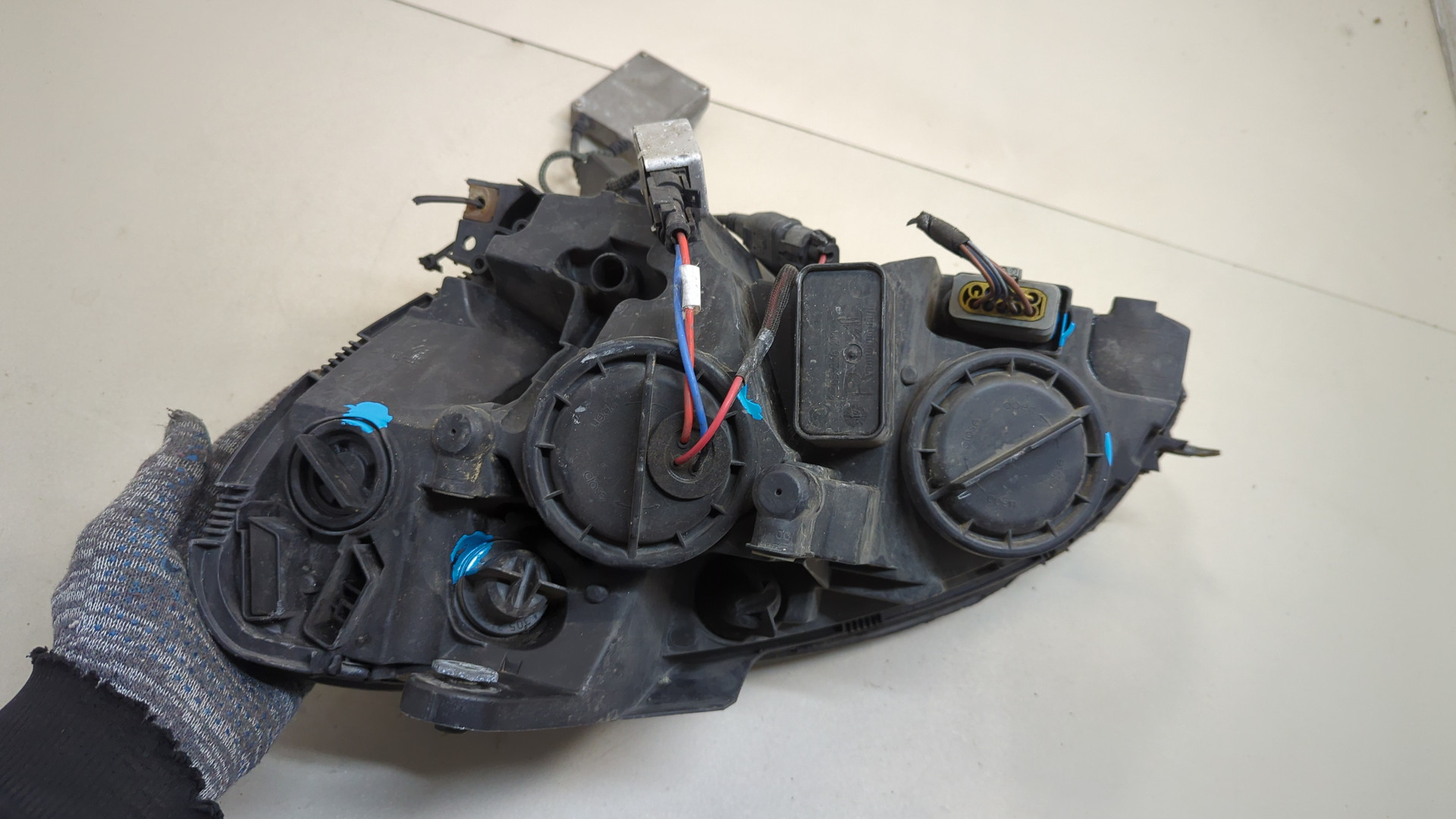 Фара правая