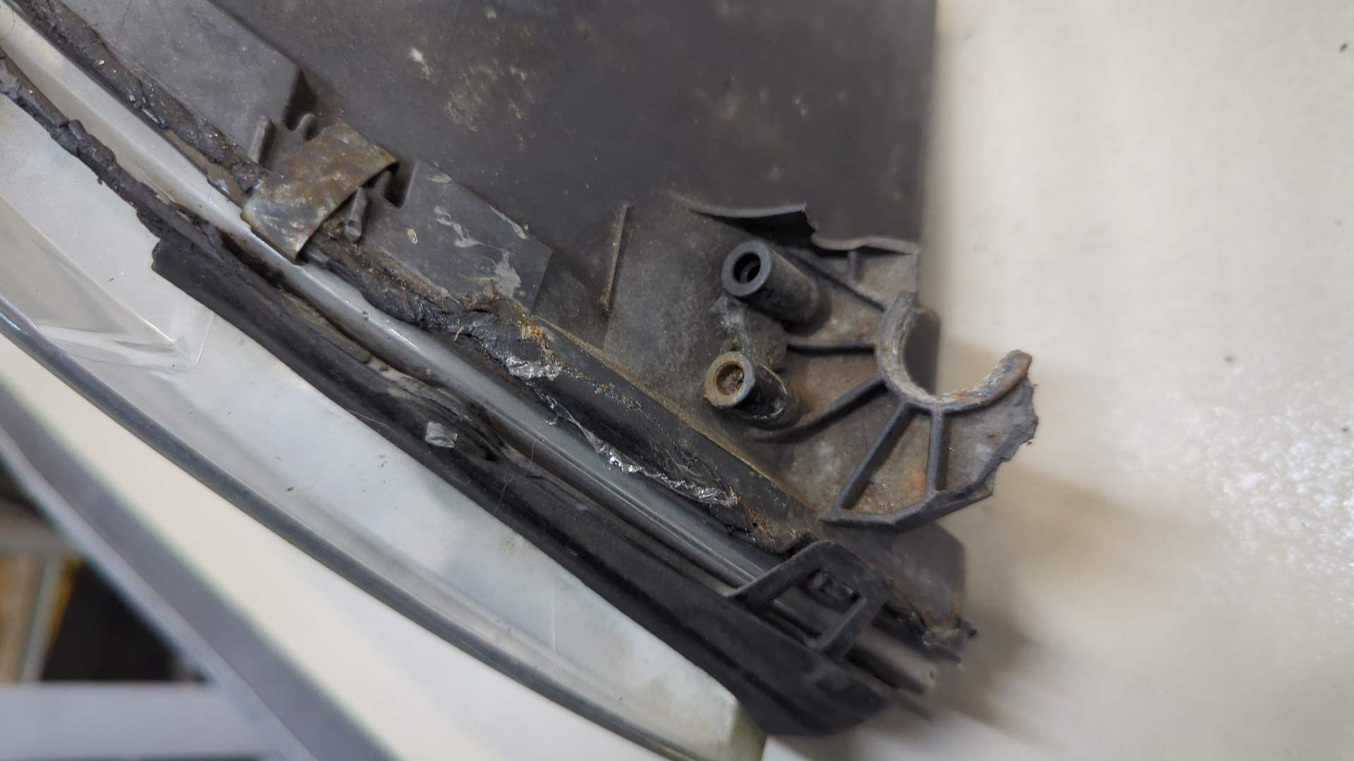 Фара правая