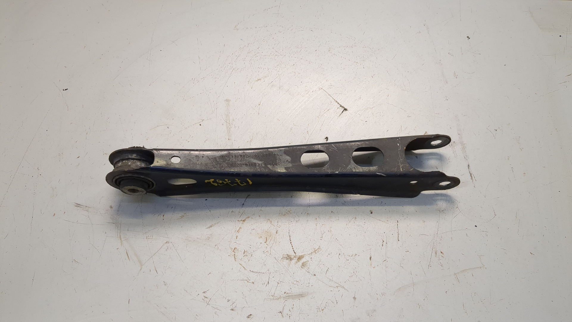 Рычаг задний