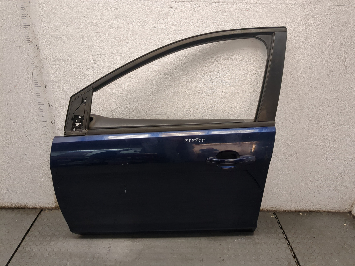 Дверь передняя левая