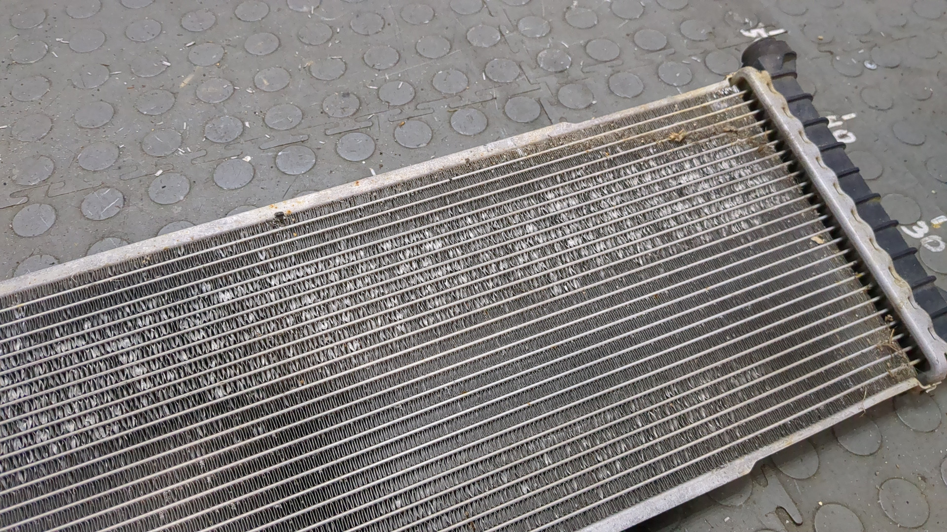 Радиатор охлаждения двигателя основной