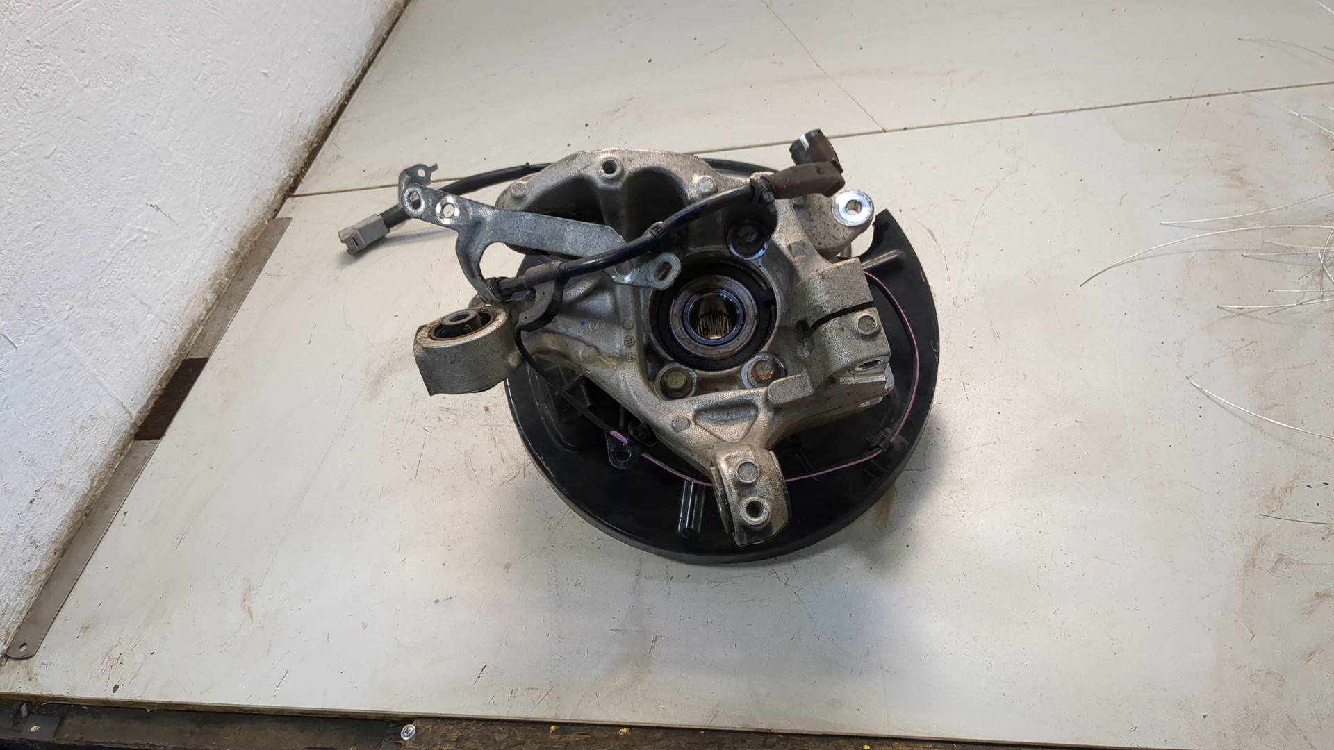 Кулак поворотный задний правый