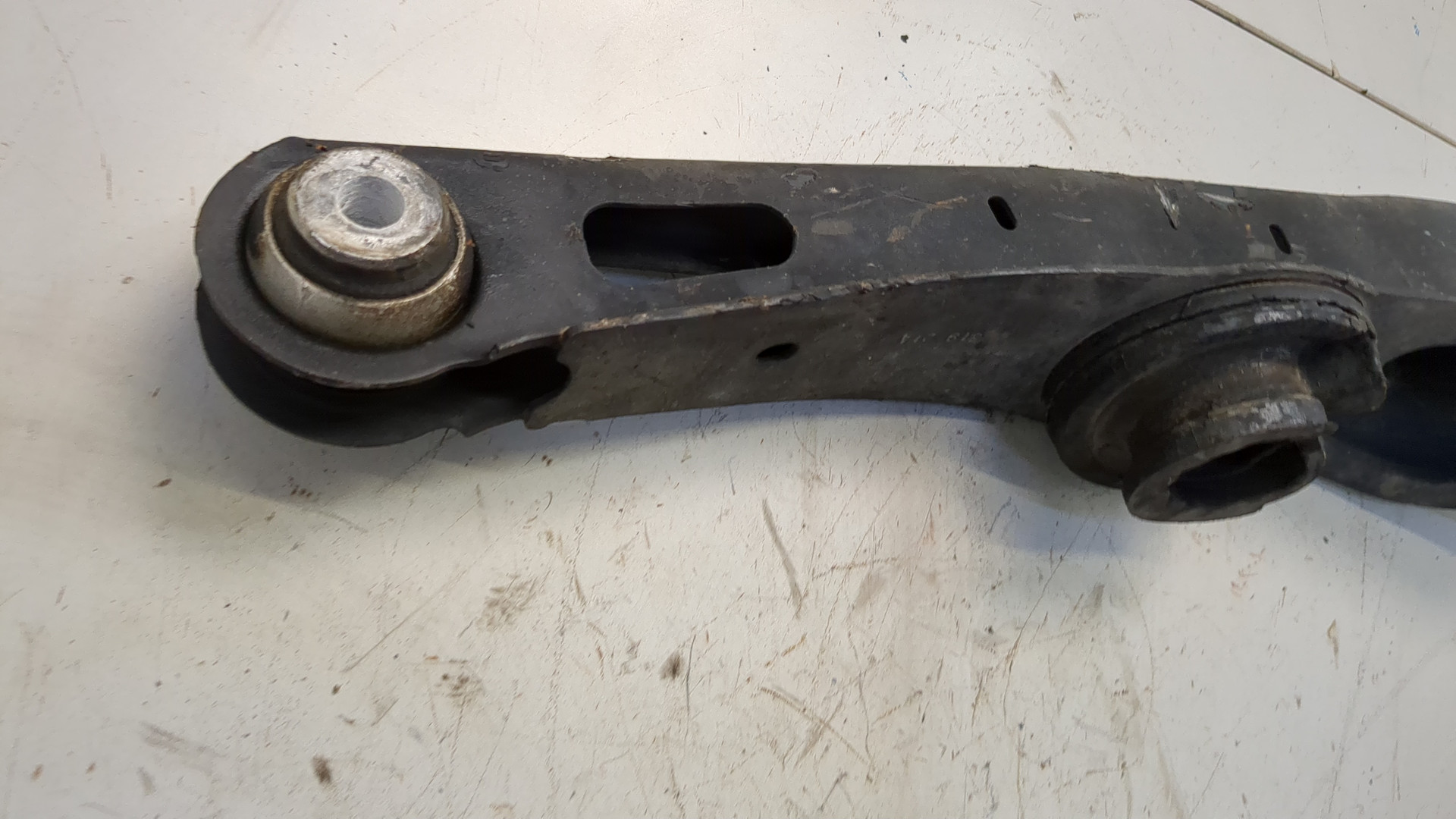 Рычаг задний