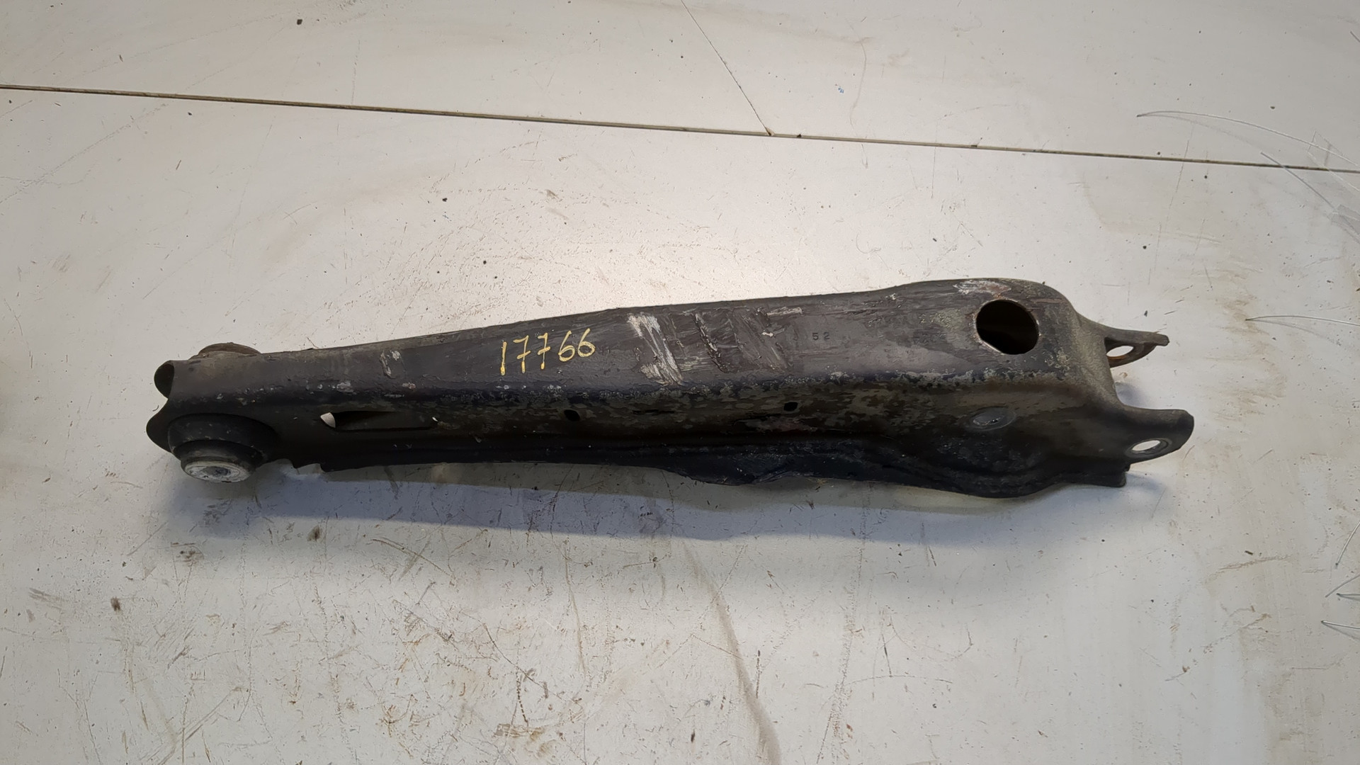 Рычаг задний