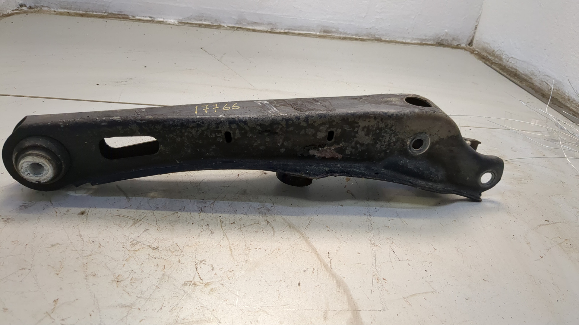 Рычаг задний