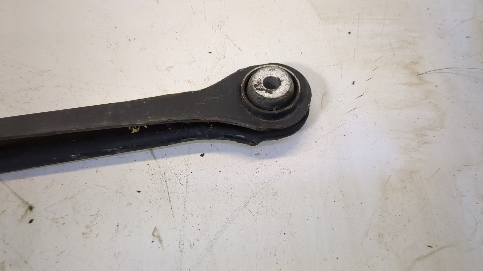 Рычаг задний