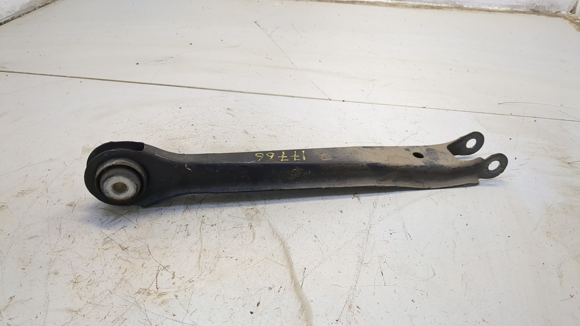 Рычаг задний