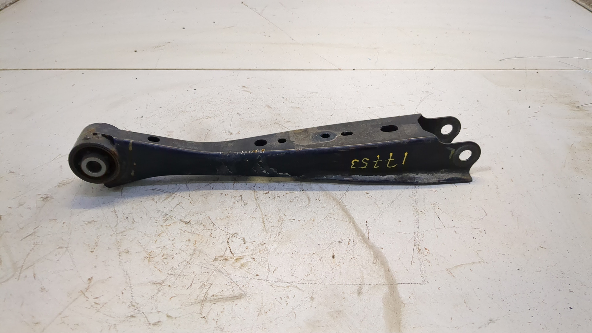 Рычаг задний