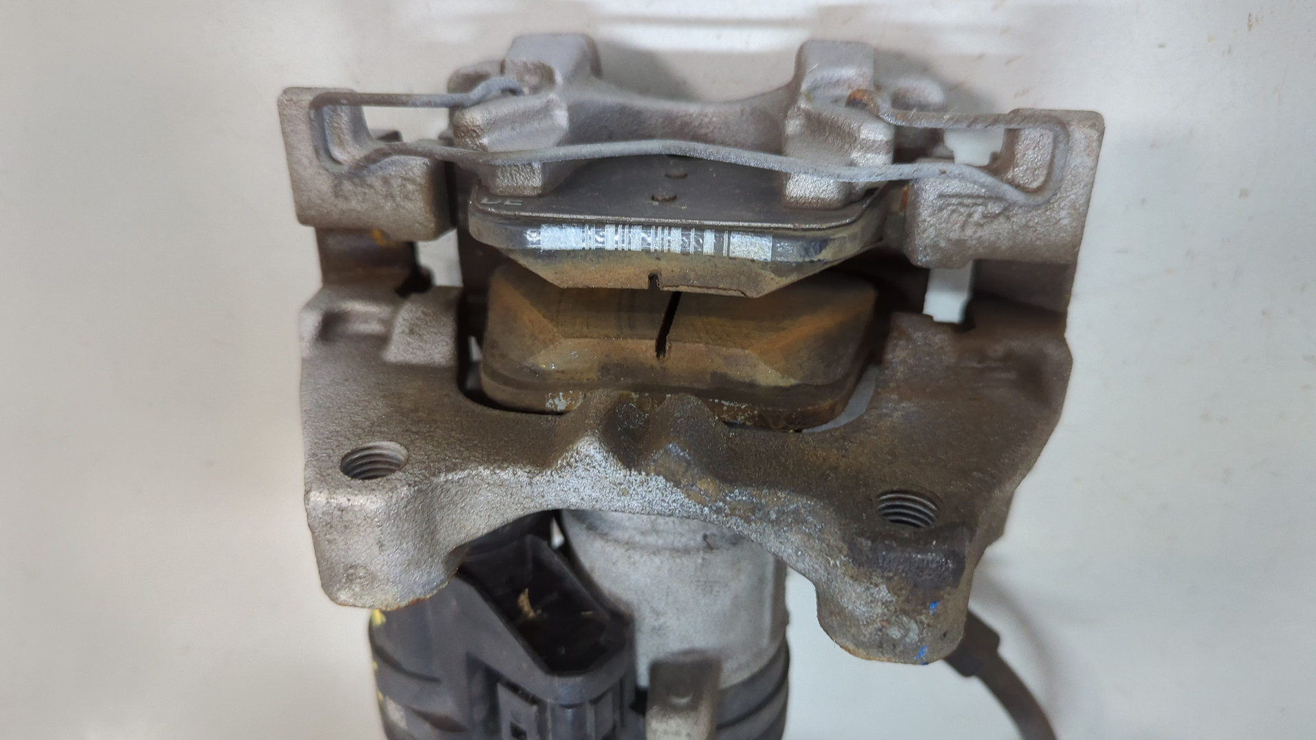 Суппорт задний правый