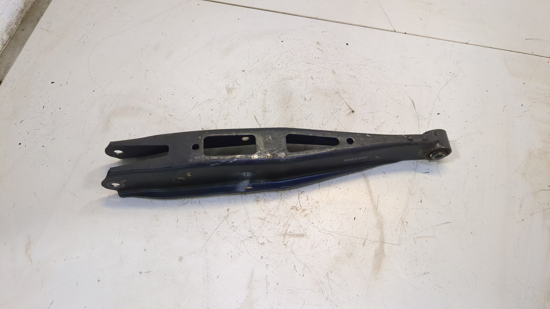 Рычаг задний