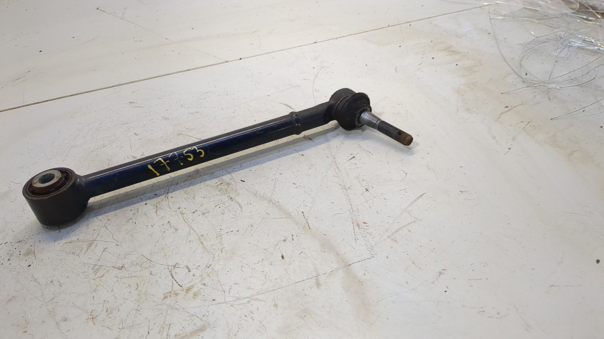 Рычаг задний