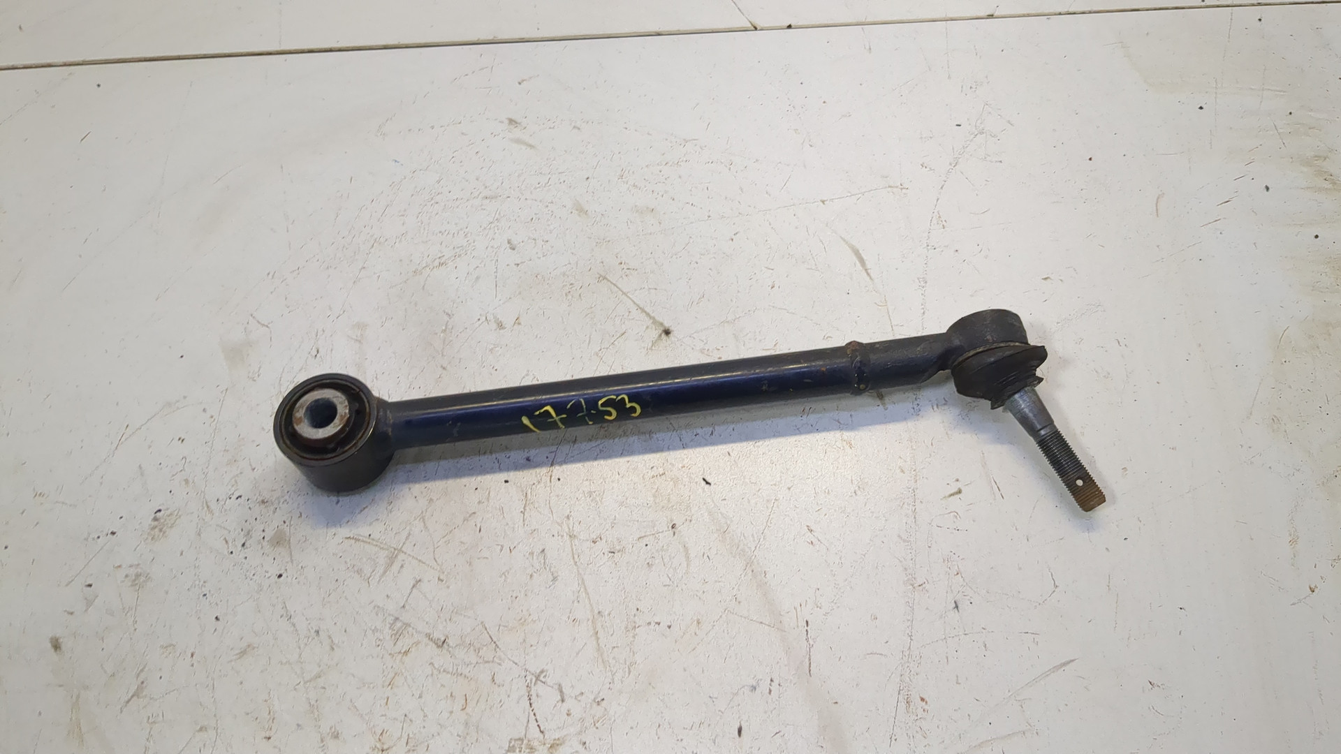 Рычаг задний