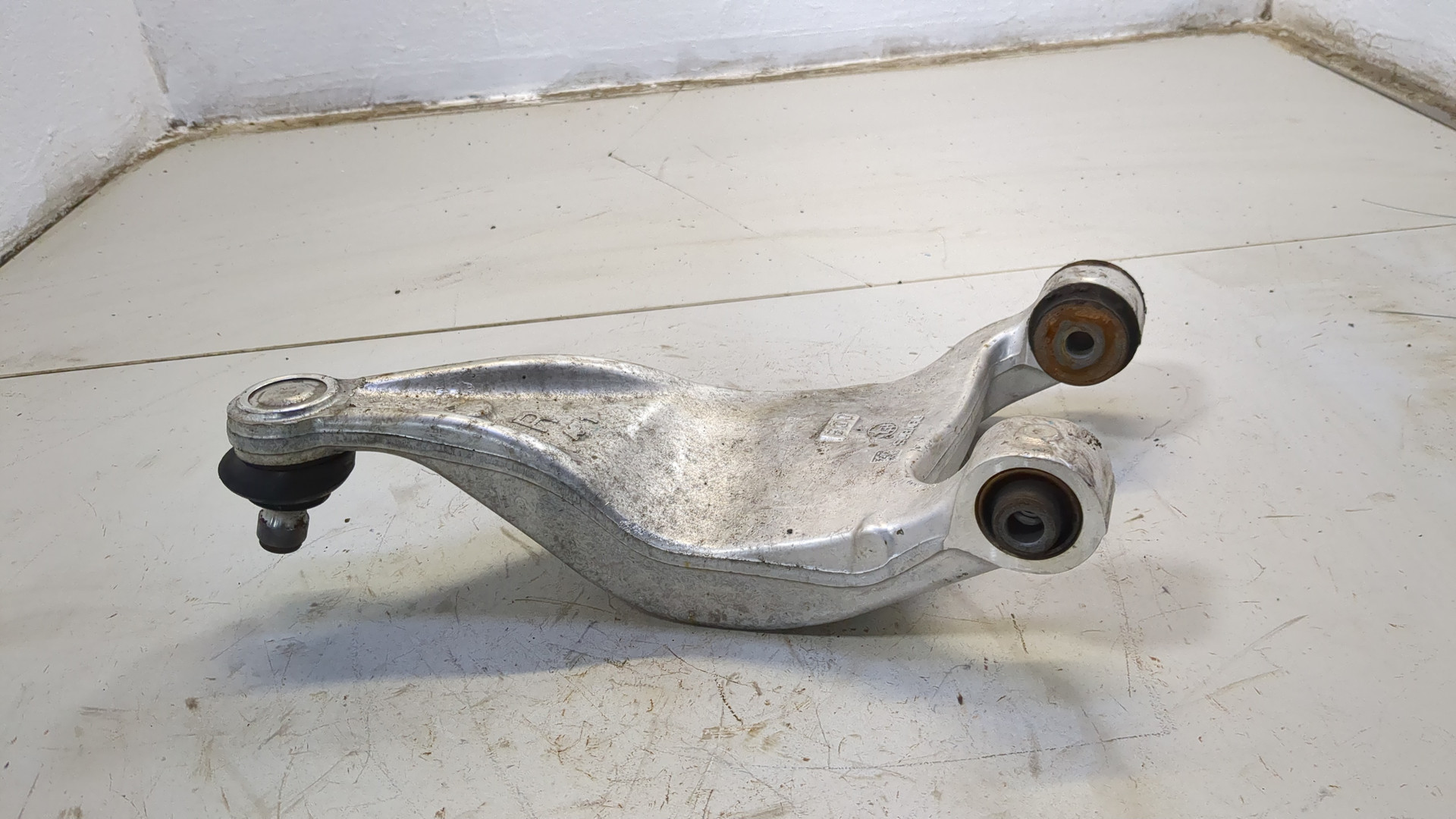 Рычаг задний правый