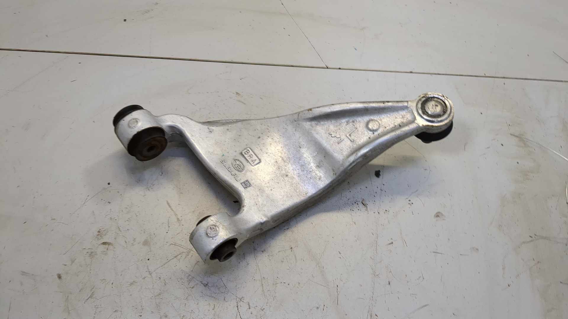 Рычаг задний левый
