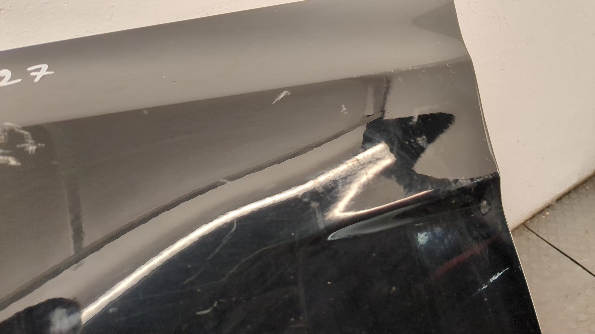 Крыло переднее левое