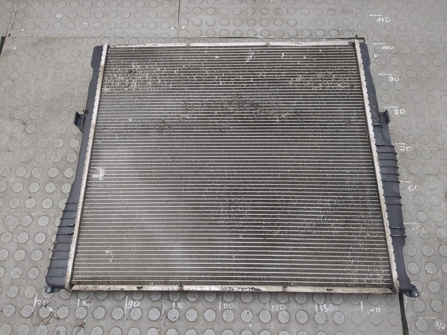 Радиатор охлаждения двигателя основной