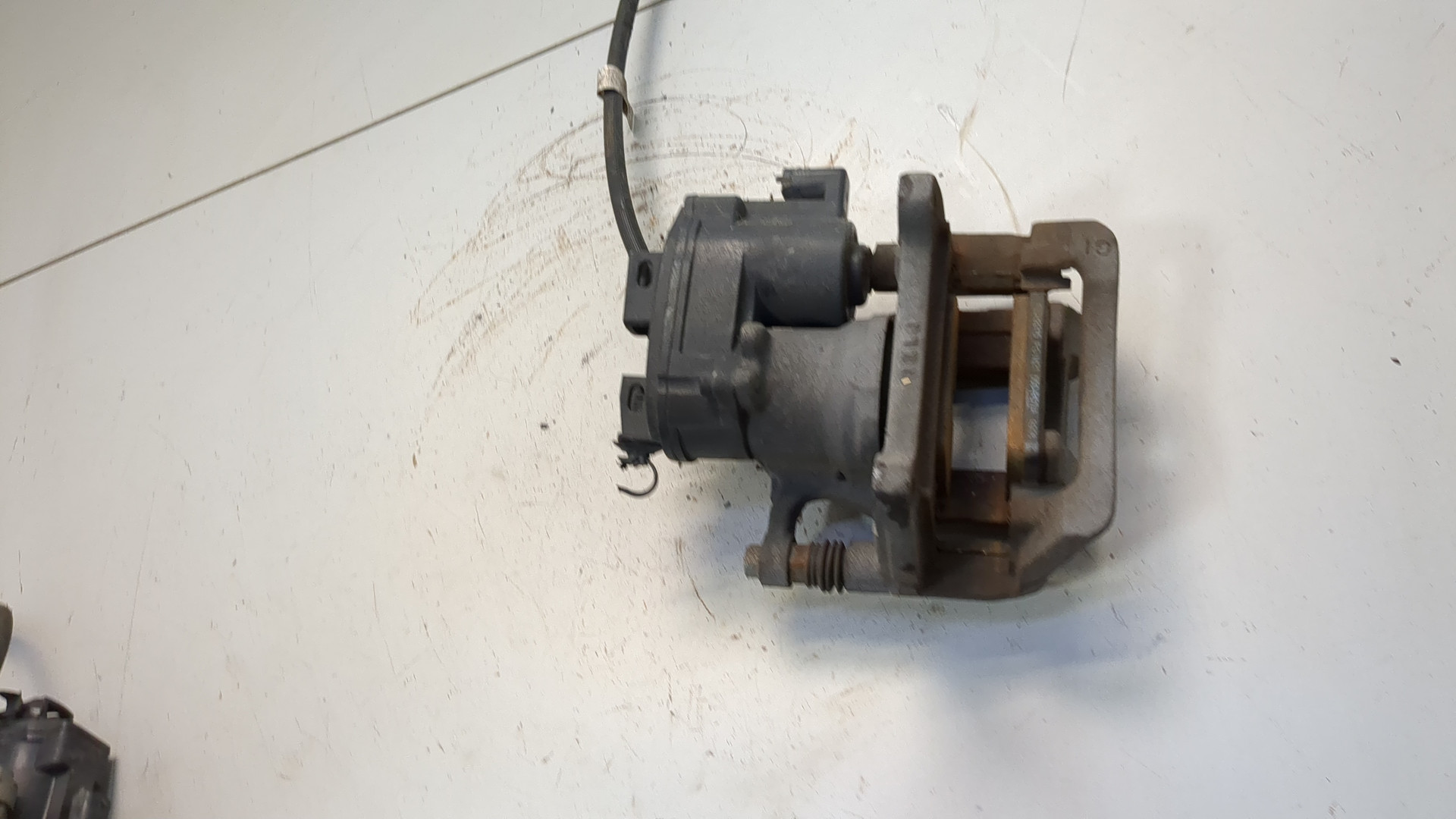 Суппорт задний правый