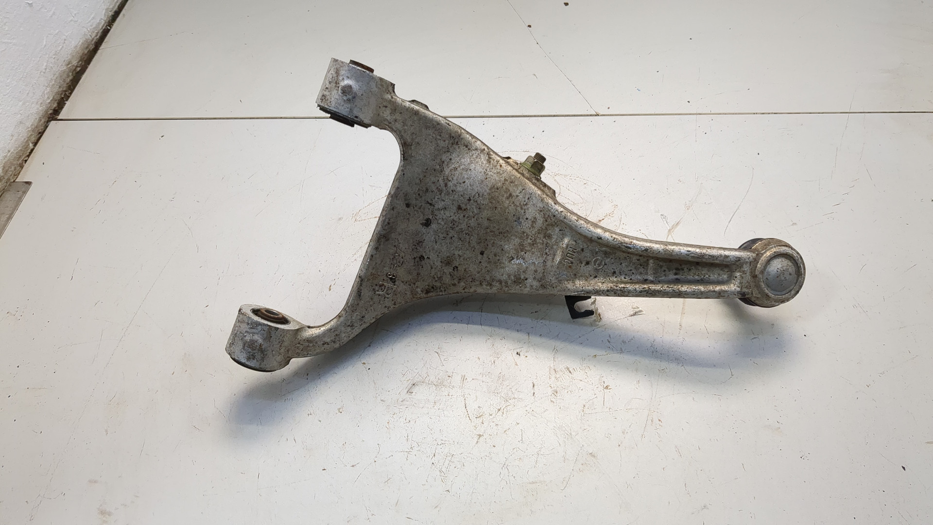 Рычаг задний правый