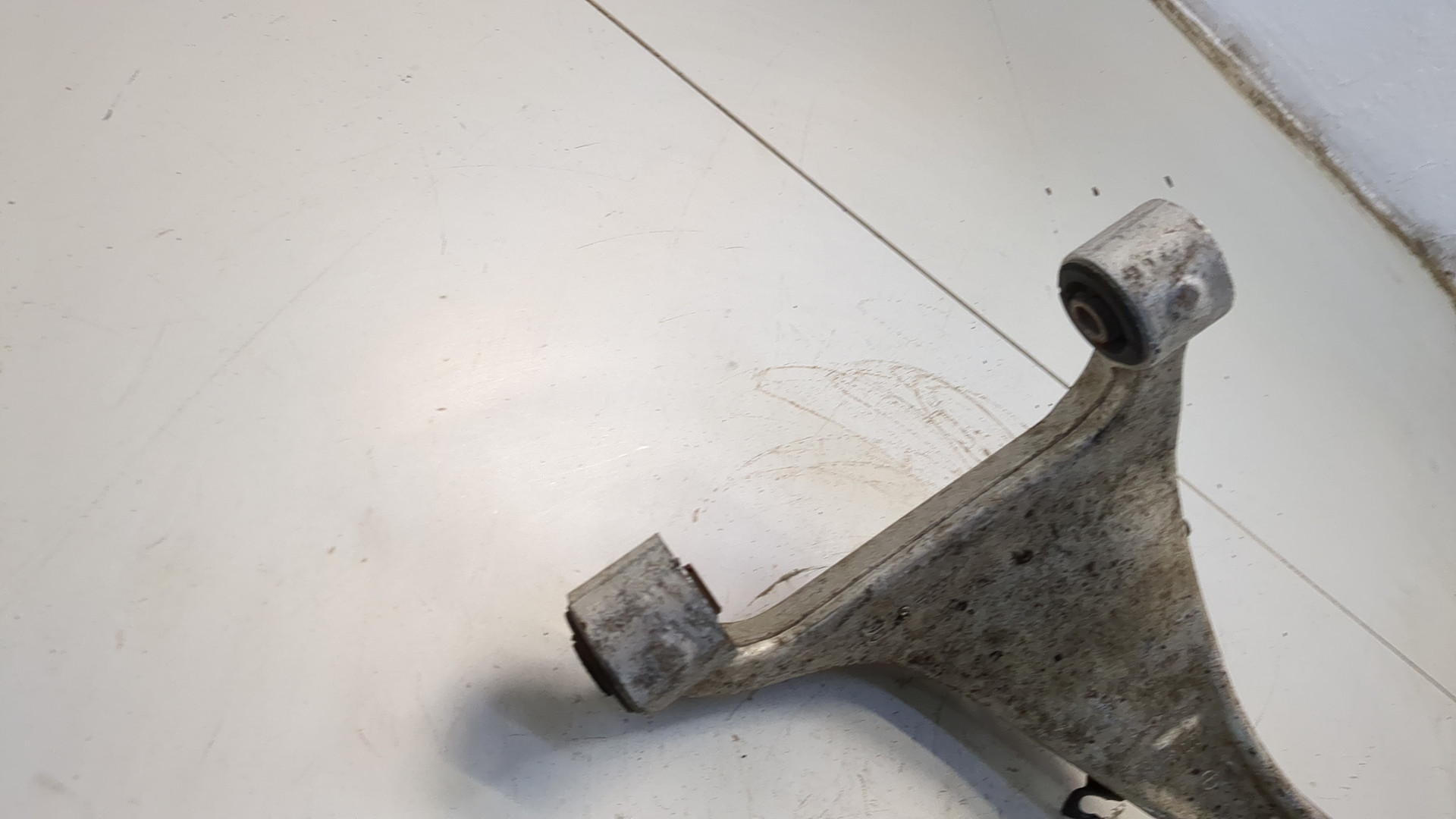 Рычаг задний правый