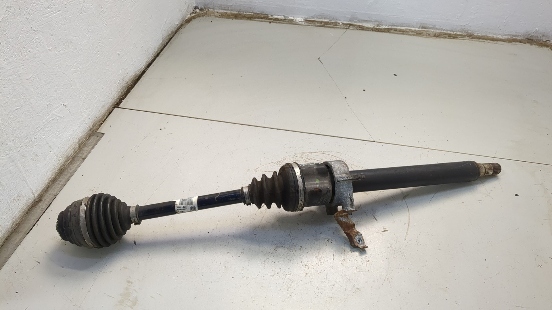 Полуось передняя правая