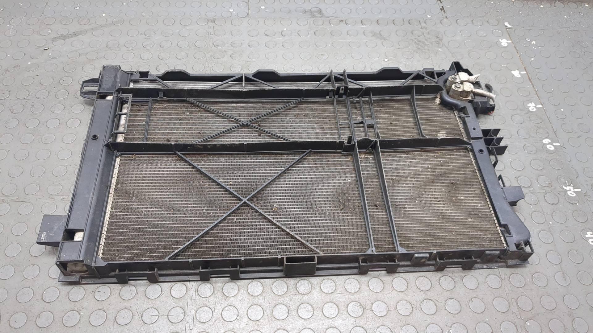 Радиатор кондиционера / конденсер