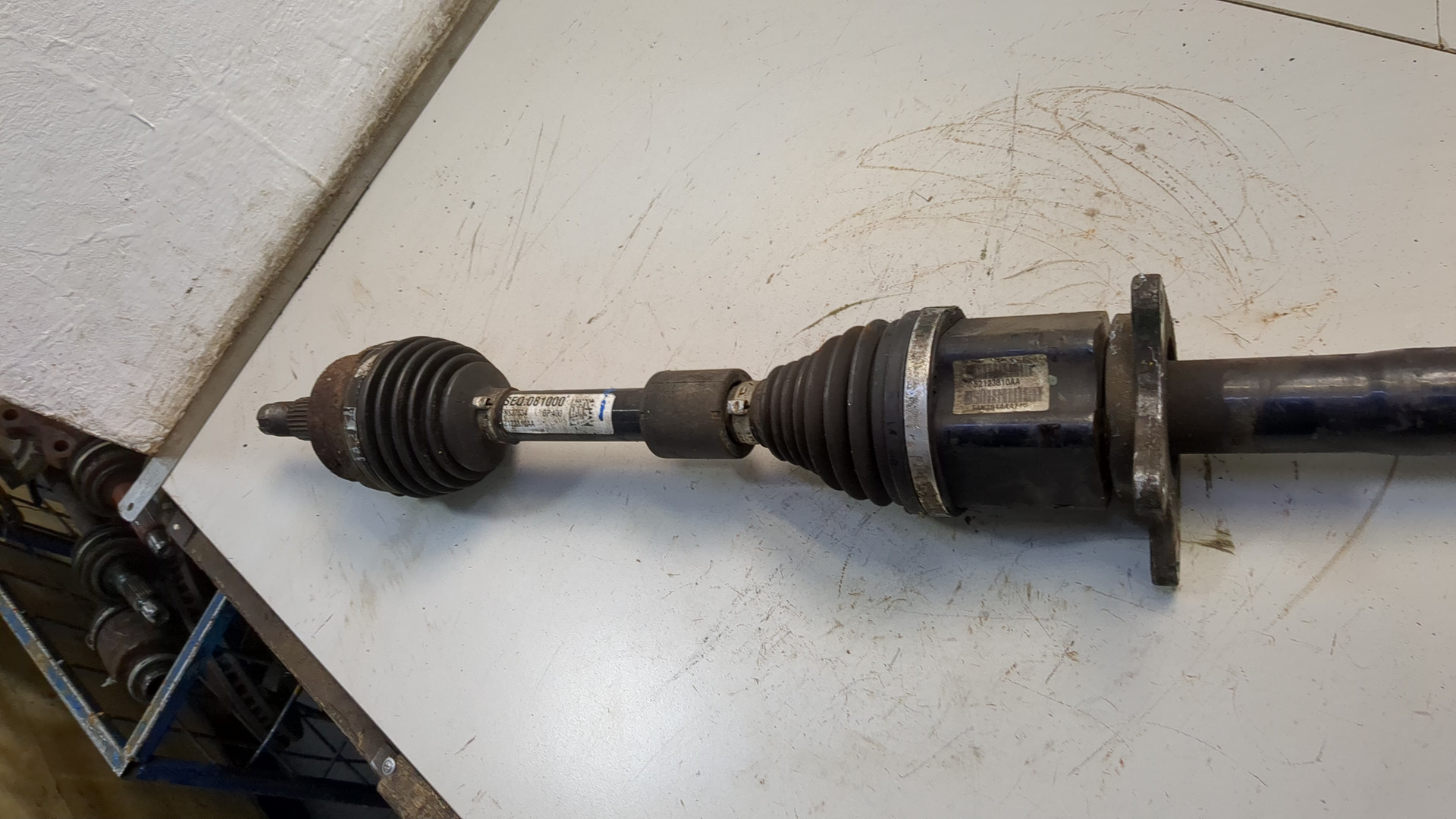 Полуось передняя правая