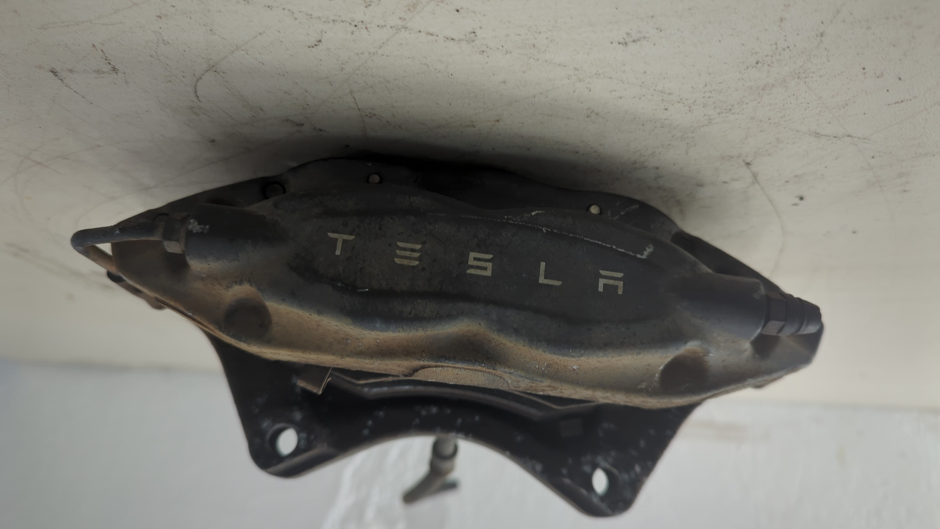 Суппорт задний правый