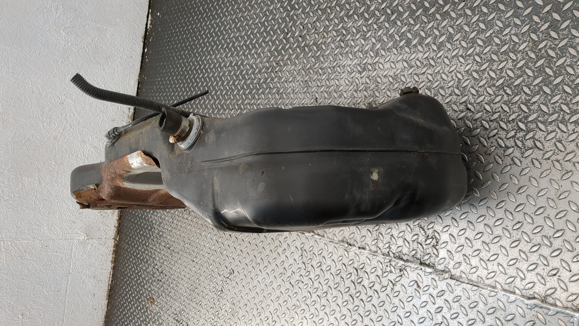 Бак топливный