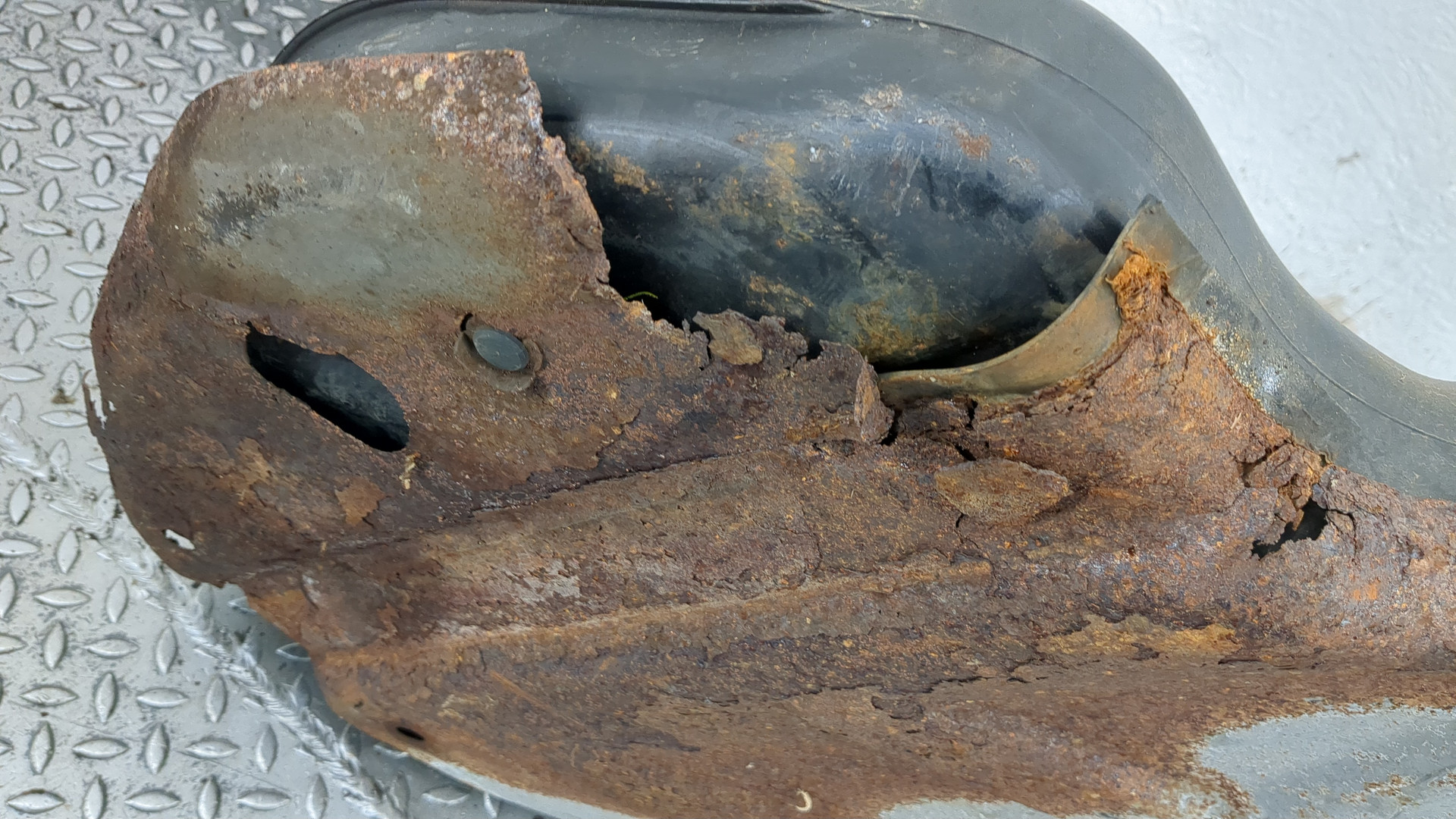 Бак топливный