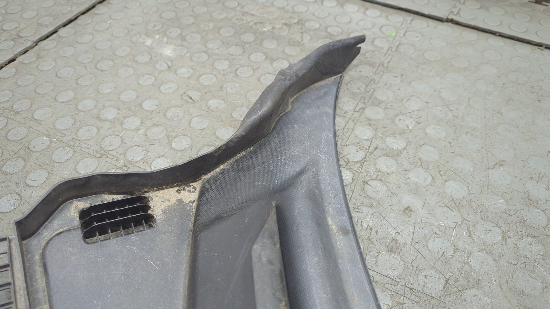 Решетка стеклоочистителей (Жабо)