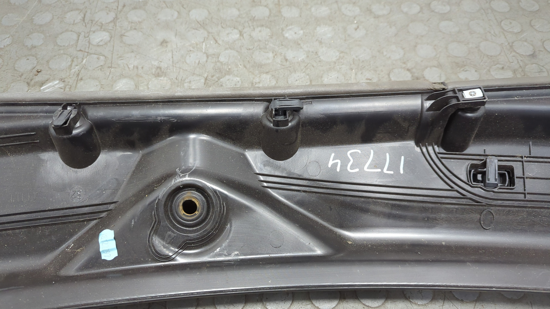 Решетка стеклоочистителей (Жабо)